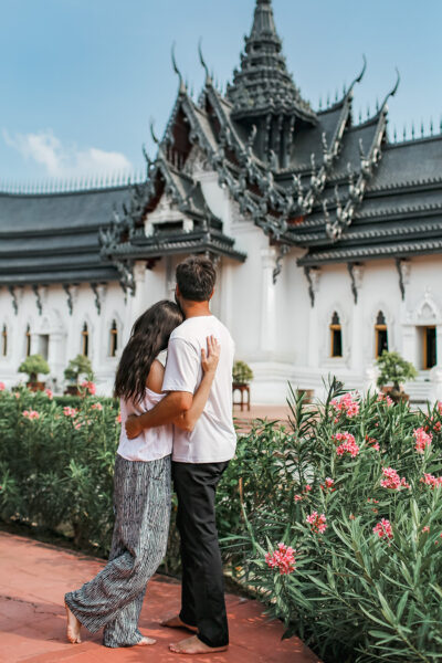 travel-couple-thailand-bangkok